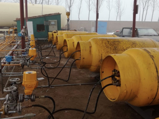 液氨電動球閥_氨站現(xiàn)場